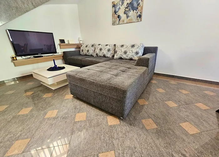 Dalmara Lucica House 公寓 *