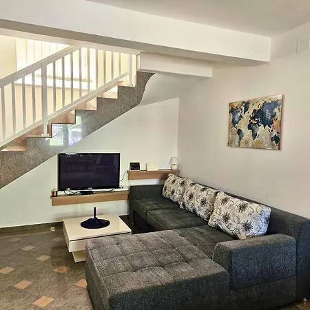 Апартаменты Dalmara Lucica House