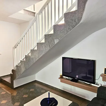 Dalmara Lucica House