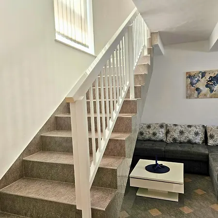 Dalmara Lucica House Апартаменты