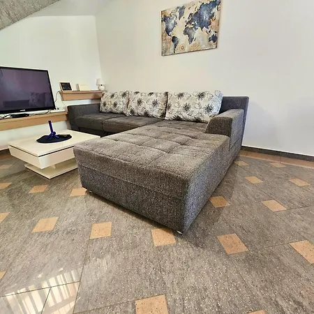 Dalmara Lucica House Апартаменты *