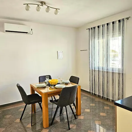 Dalmara Lucica House *