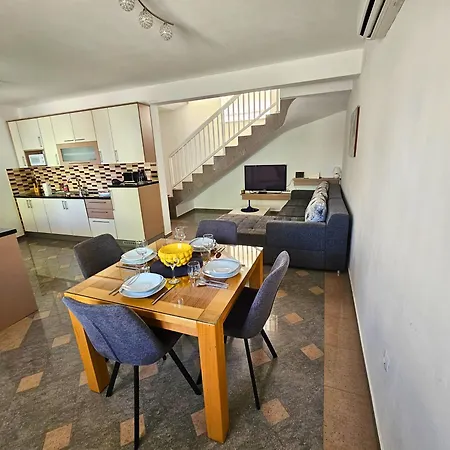 アパート House Lucica Blu By Mala Smokva *