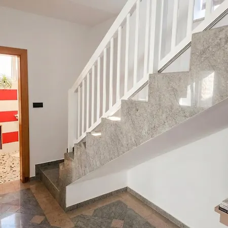 Apartment Dalmara Lucica House *