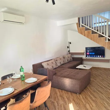 Dalmara Lucica House * ヴィル