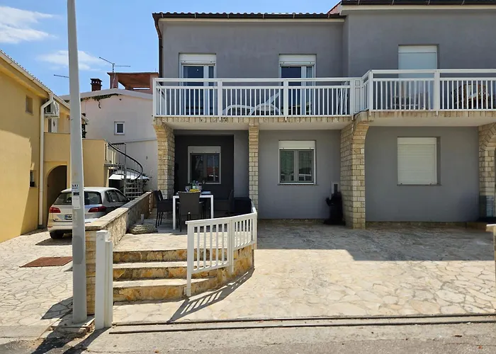 Appartement Dalmara Lucica Beach House Vir