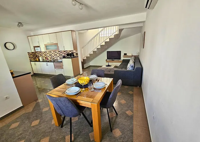 Apartment Dalmara Lucica House *